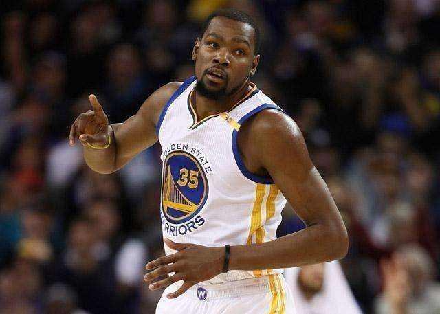 伊人天天躁夜夜躁狠狠